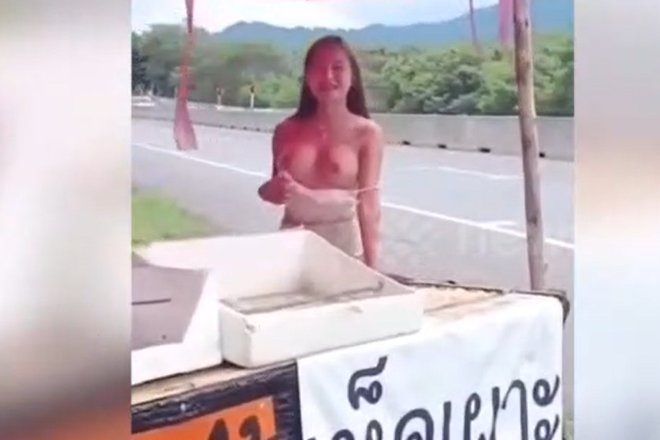 タイの屋台ストリート、行ったら本当に乳首ポロリしてる店員おったwww ※動画あり